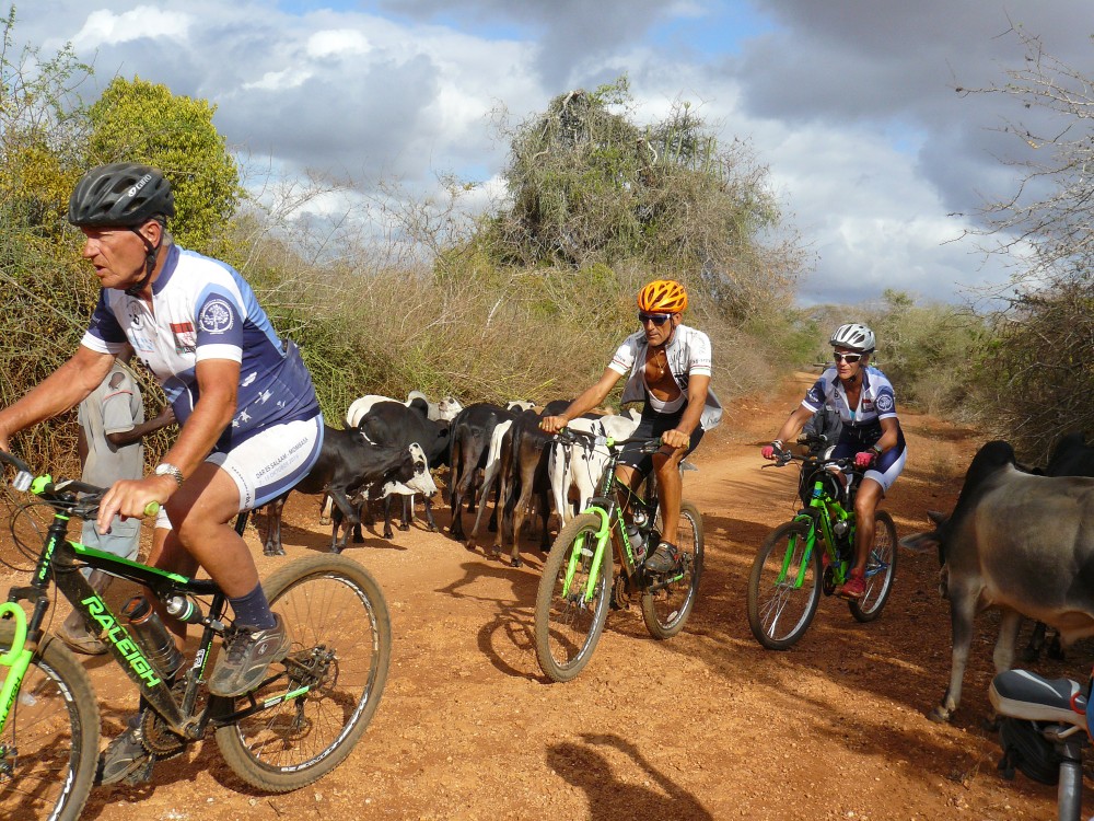 fietsreportage Tanzania goede doelen
