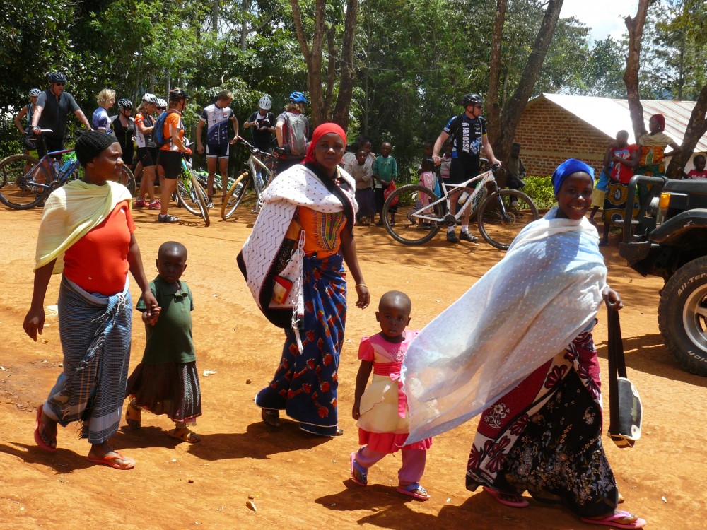 goede doelen fietssafari Tanzania