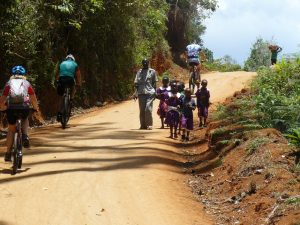 goede doelen fietssafari Tanzania